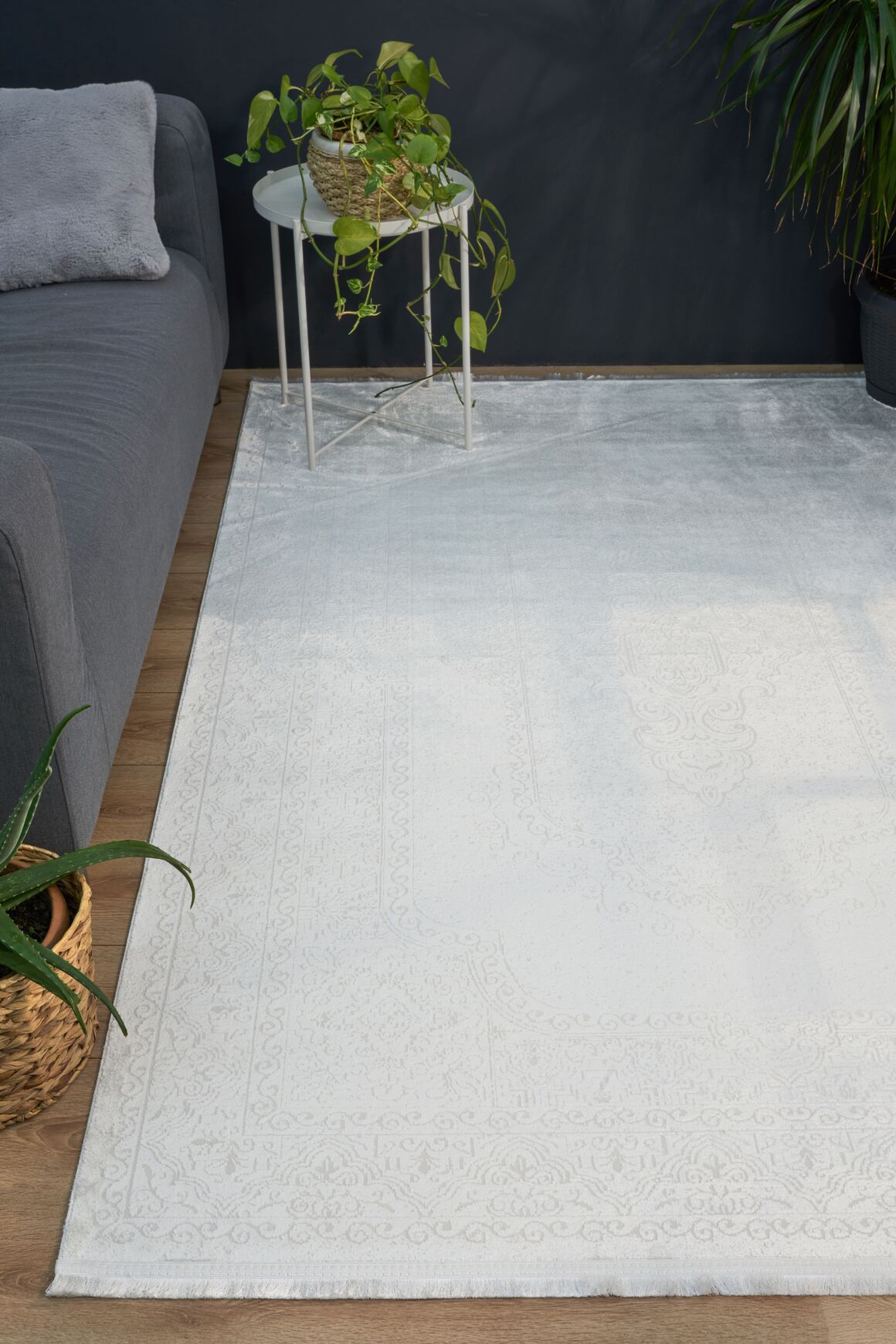 Riena 1121 Beyaz - Akrilik Polyester Halı | Kaymaz Tabanlı Dekoratif Halı